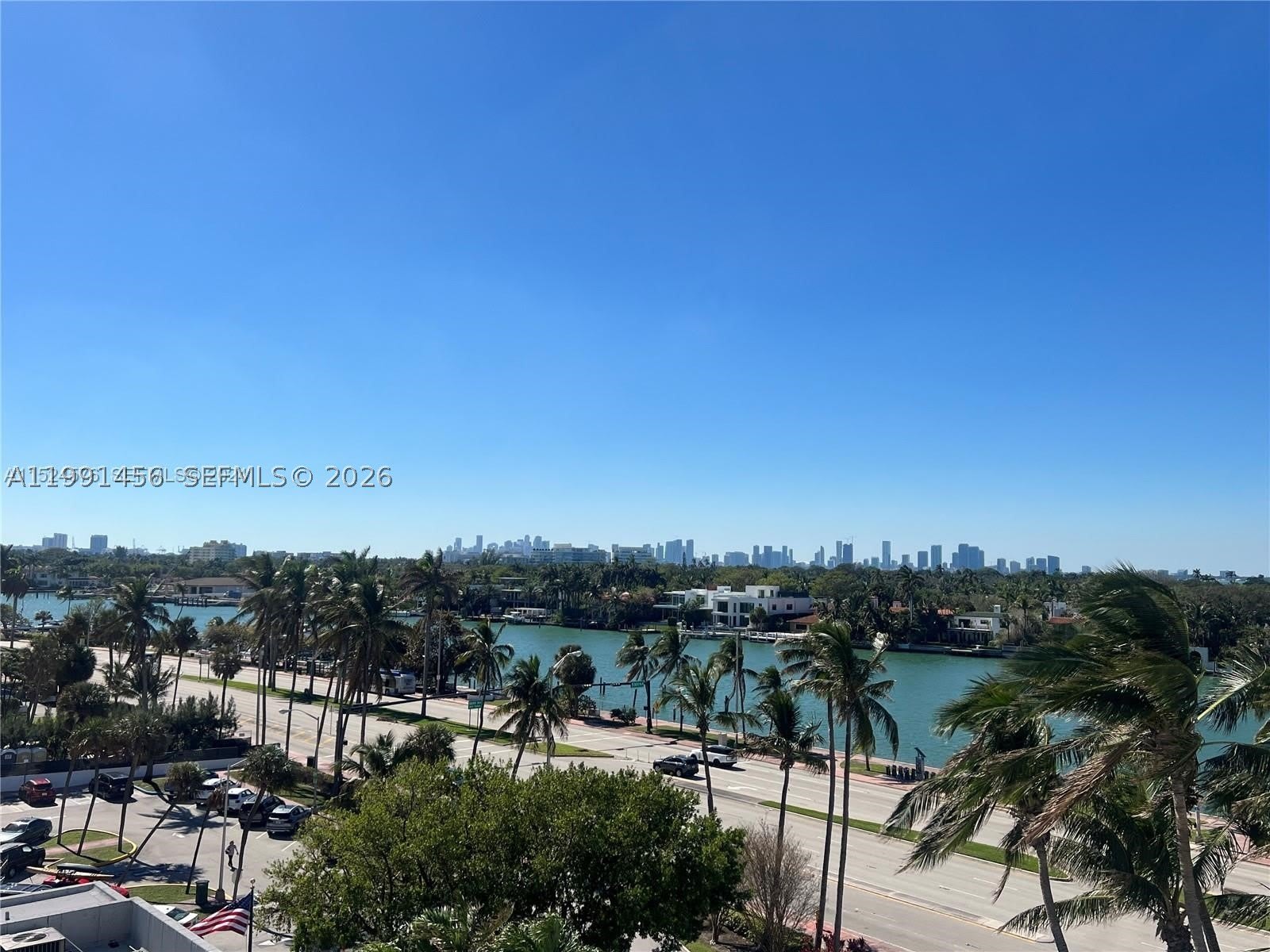 5313 Collins Ave – photo 3