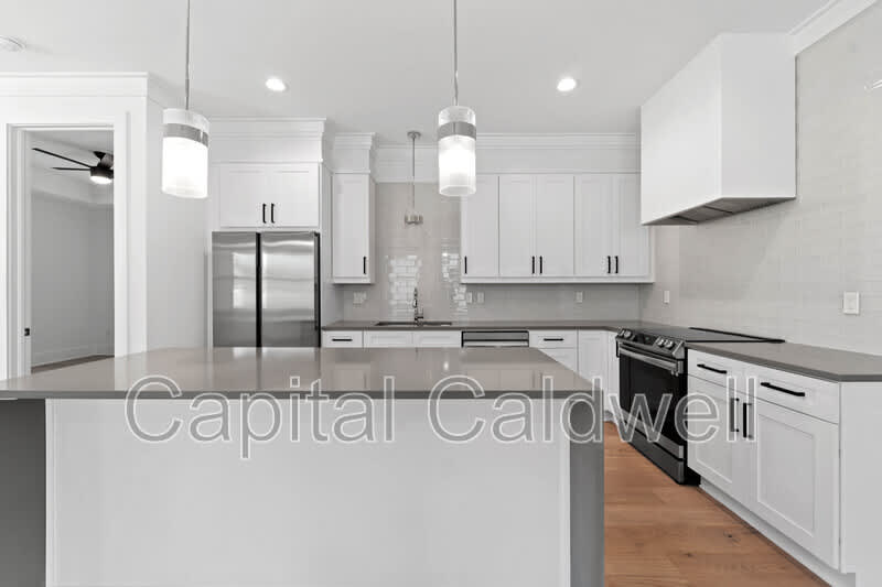 2345 Bahia Vista St – photo 5