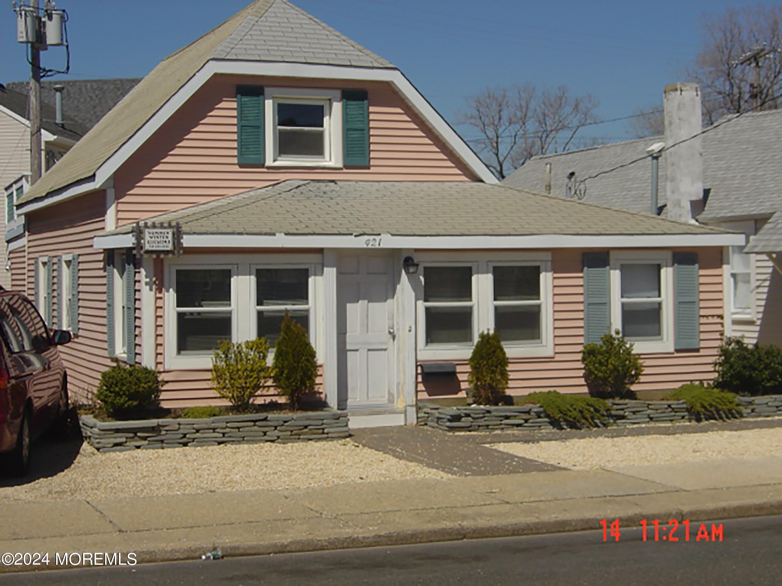 425 1st Avenue – photo 1
