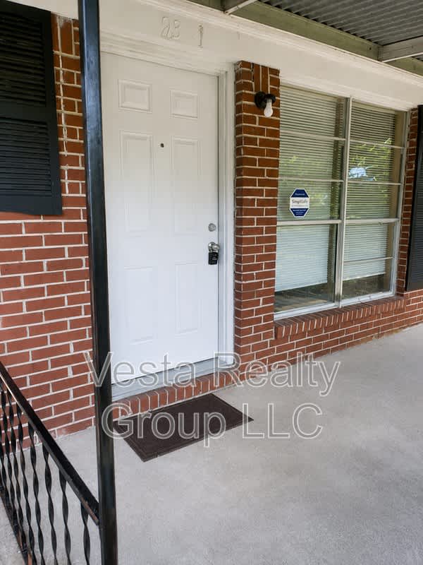 93 Forest Rd – photo 3