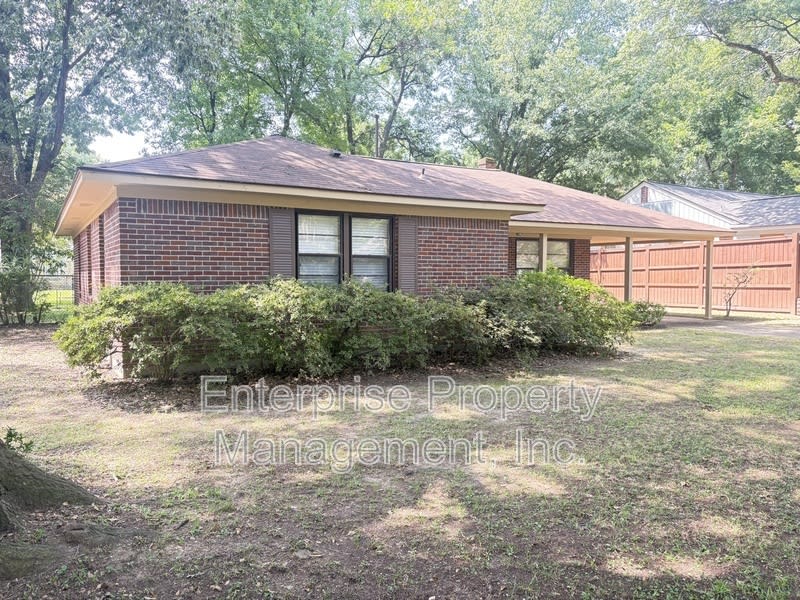 5081 Whitehall Ave – photo 1