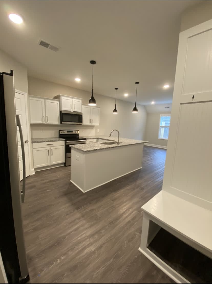1023 Glenkirk Drive – photo 3