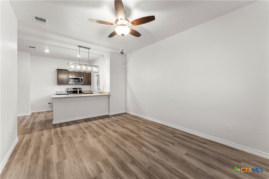 1110 Zora Drive – photo 2