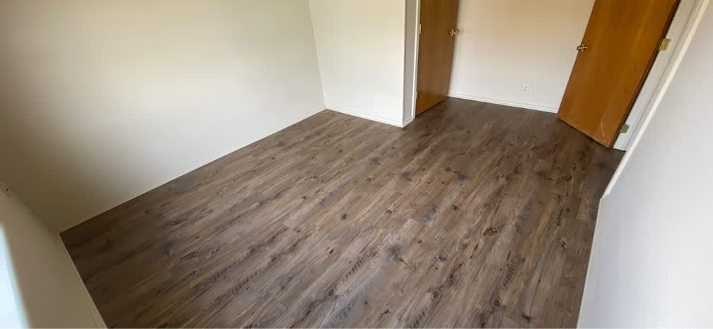 102 W. Main St. – photo 1