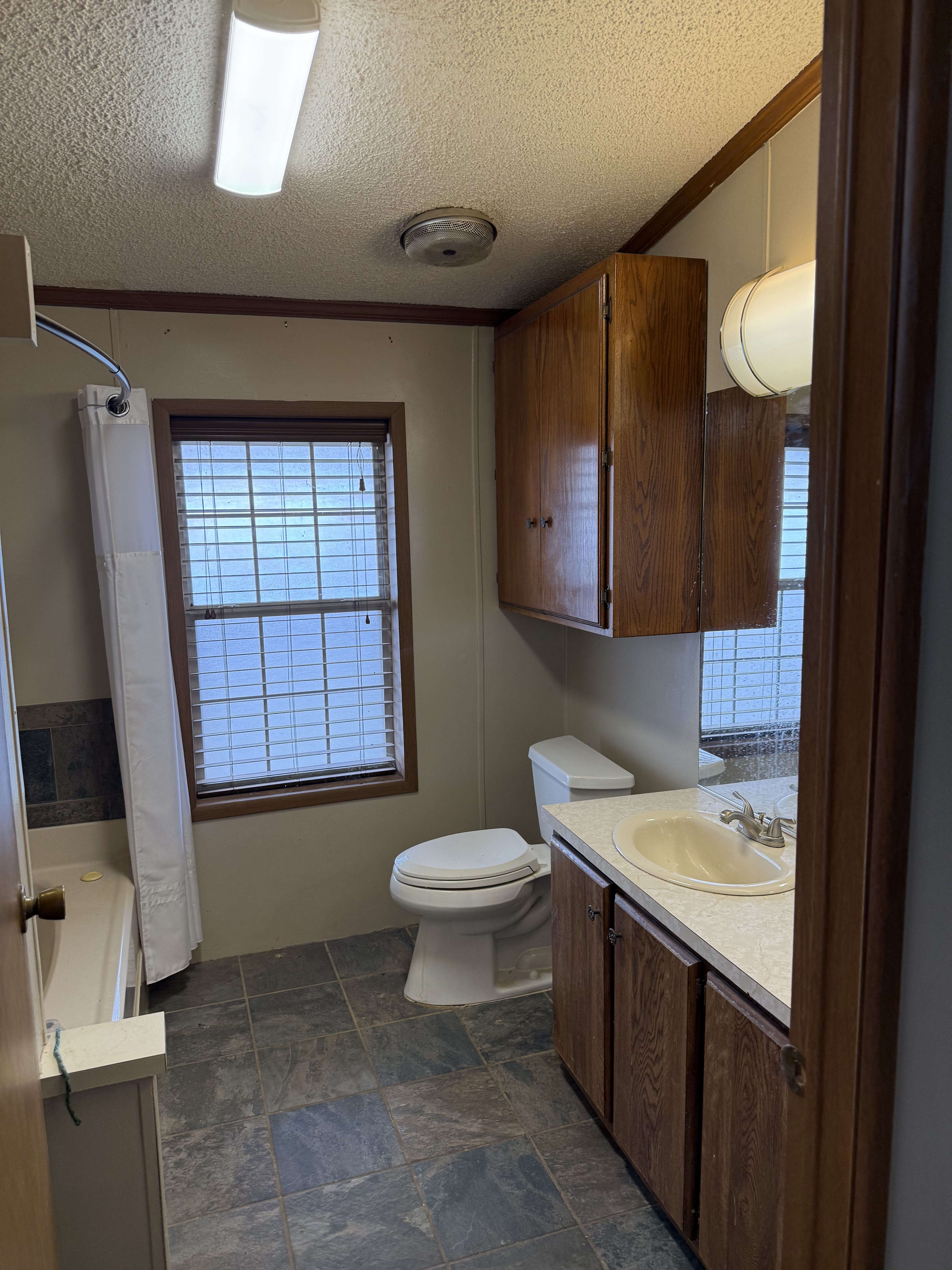 401 Harding St – photo 5