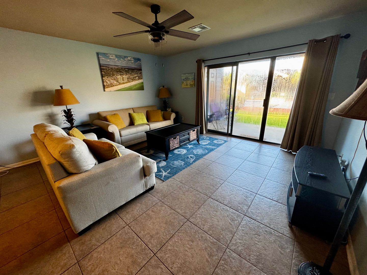 2 BR and 2 Baths overlooking the Tennis Court – photo 2