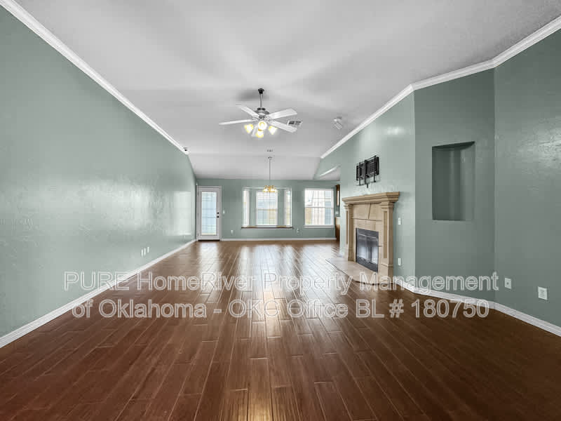 11629 SW 11th St – photo 4
