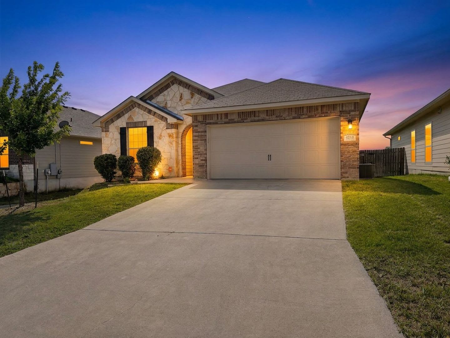 Modern 3-Bed/2-Bath Home with Fenced Yard & Garage – Temple, TX – photo 2