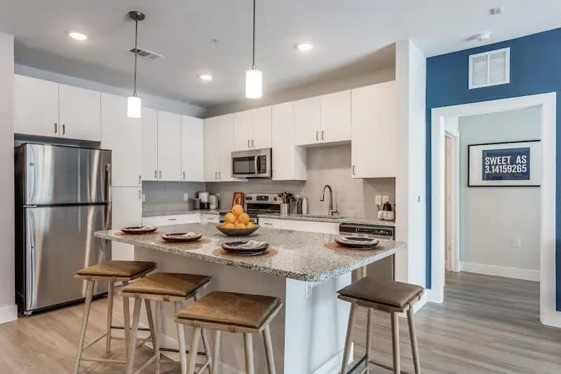 8200 S Congress Ave – photo 4