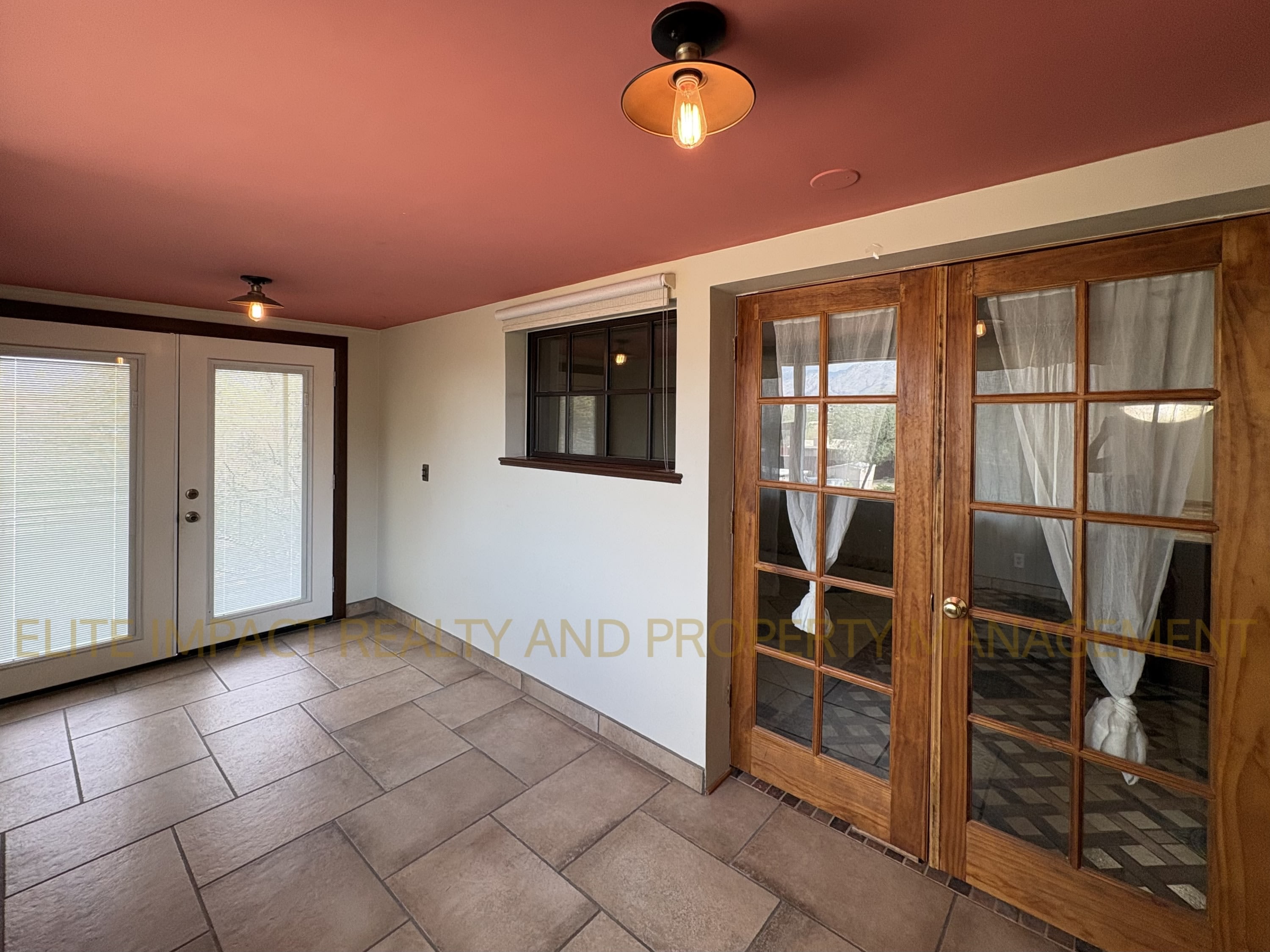 2819 North Woodland Avenue – photo 4