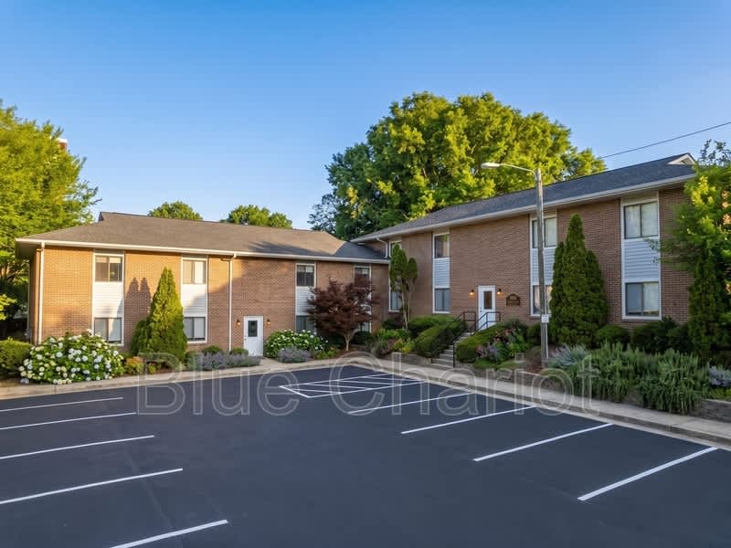 708 Ellington Street – photo 2