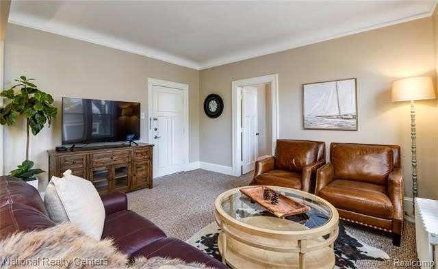 255 W Brown Street – photo 4