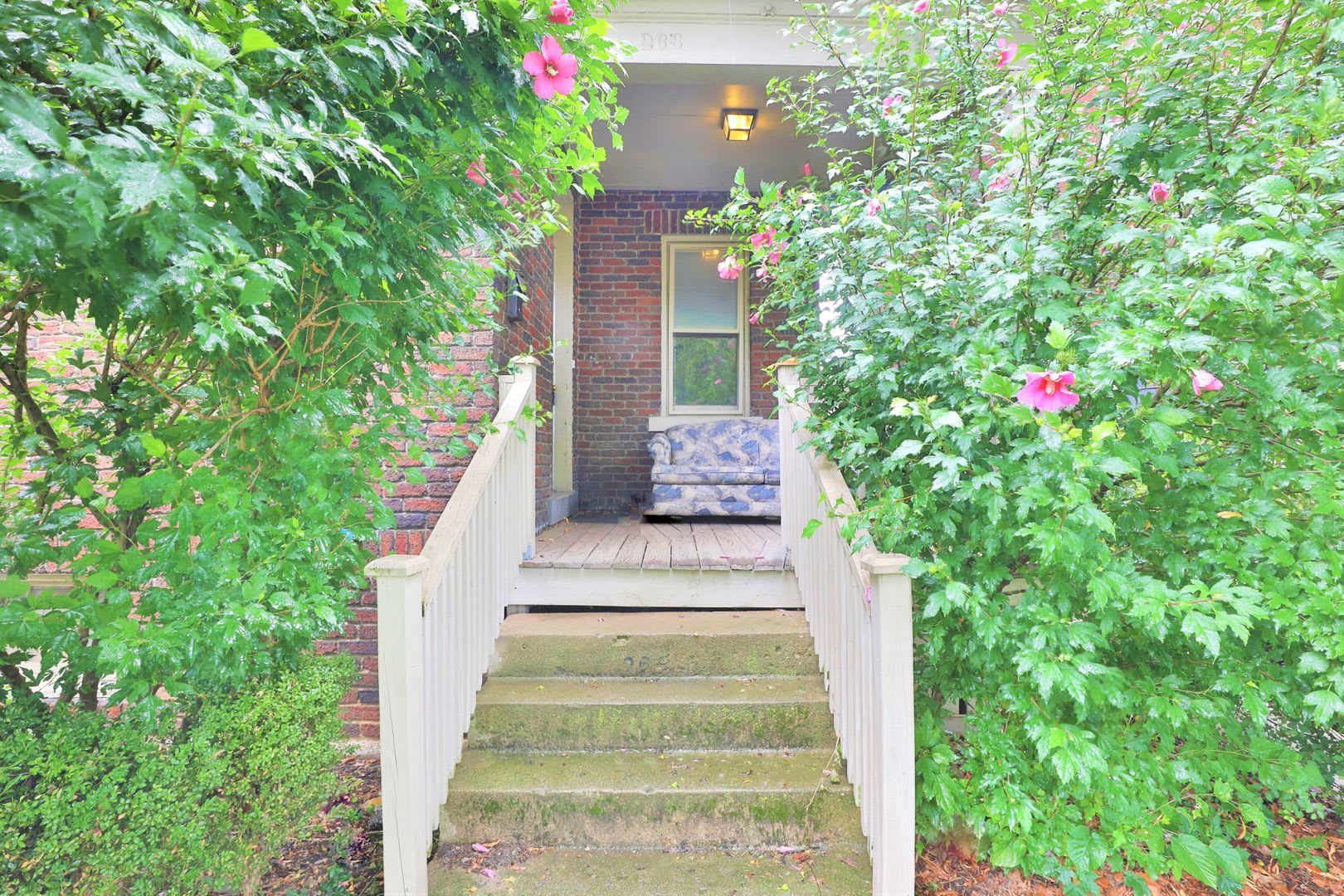 Central Campus Newly Renovated 4 Bedroom 2 Bathroom House – photo 4