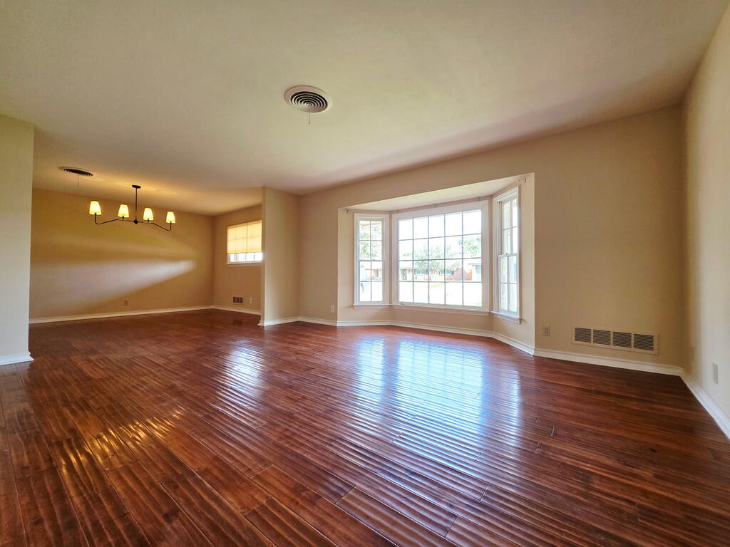 3205 Seaboard Ave – photo 3