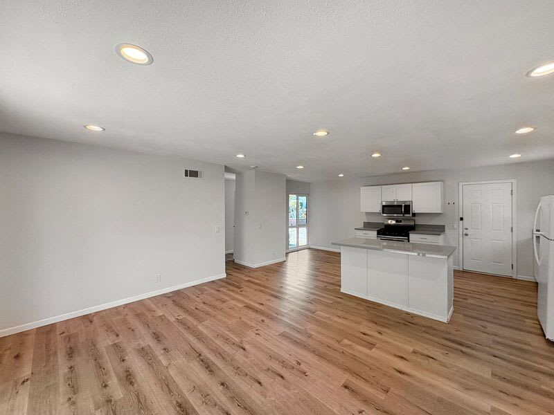 552 Luna Dr – photo 5