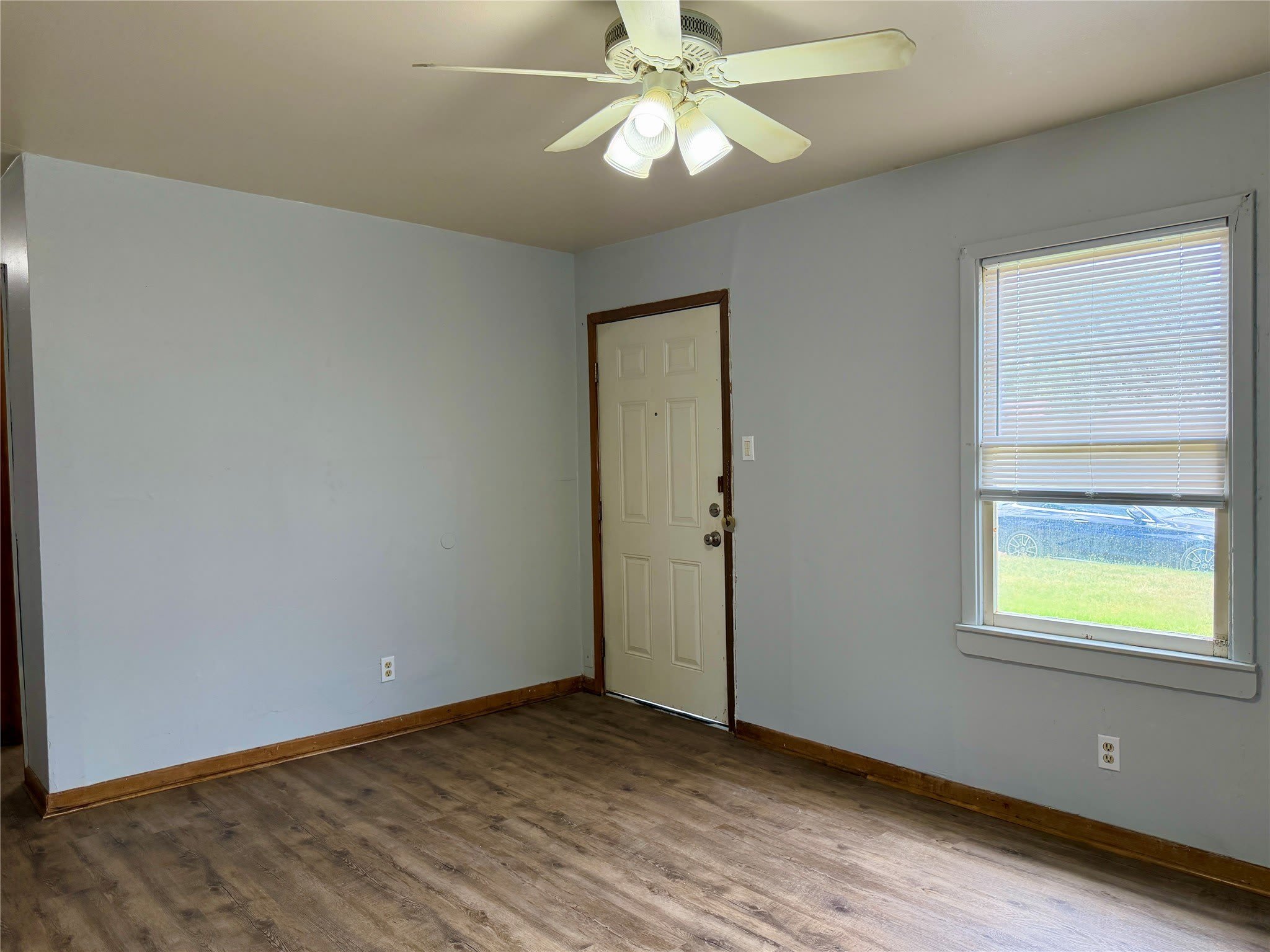 5349 Questa Drive – photo 2