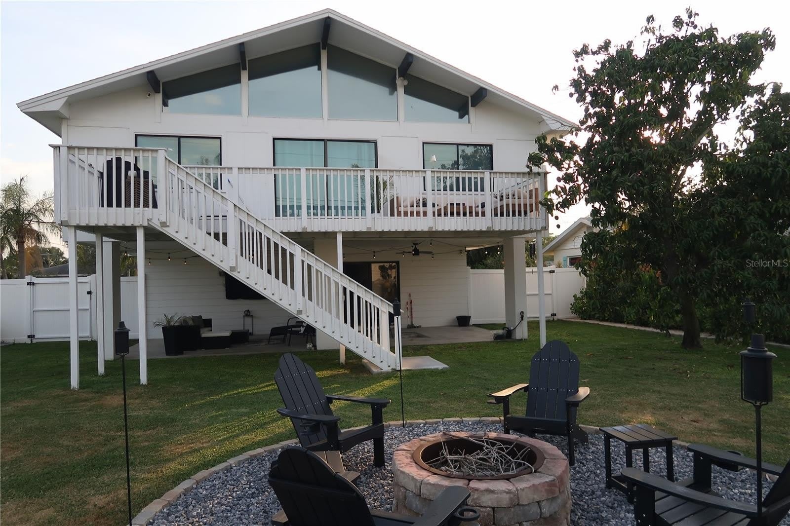 5945 VENETIAN Boulevard NE – photo 2