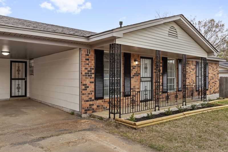3302 Cedar Springs Dr – photo 2