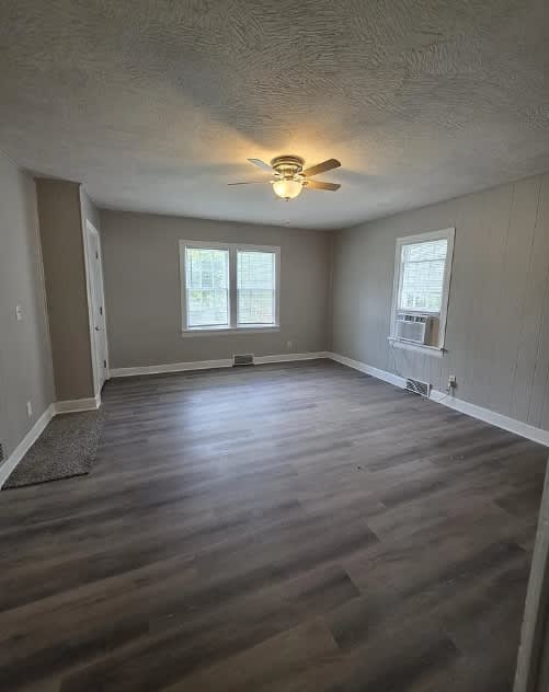 1504 North Summit Avenue – photo 2
