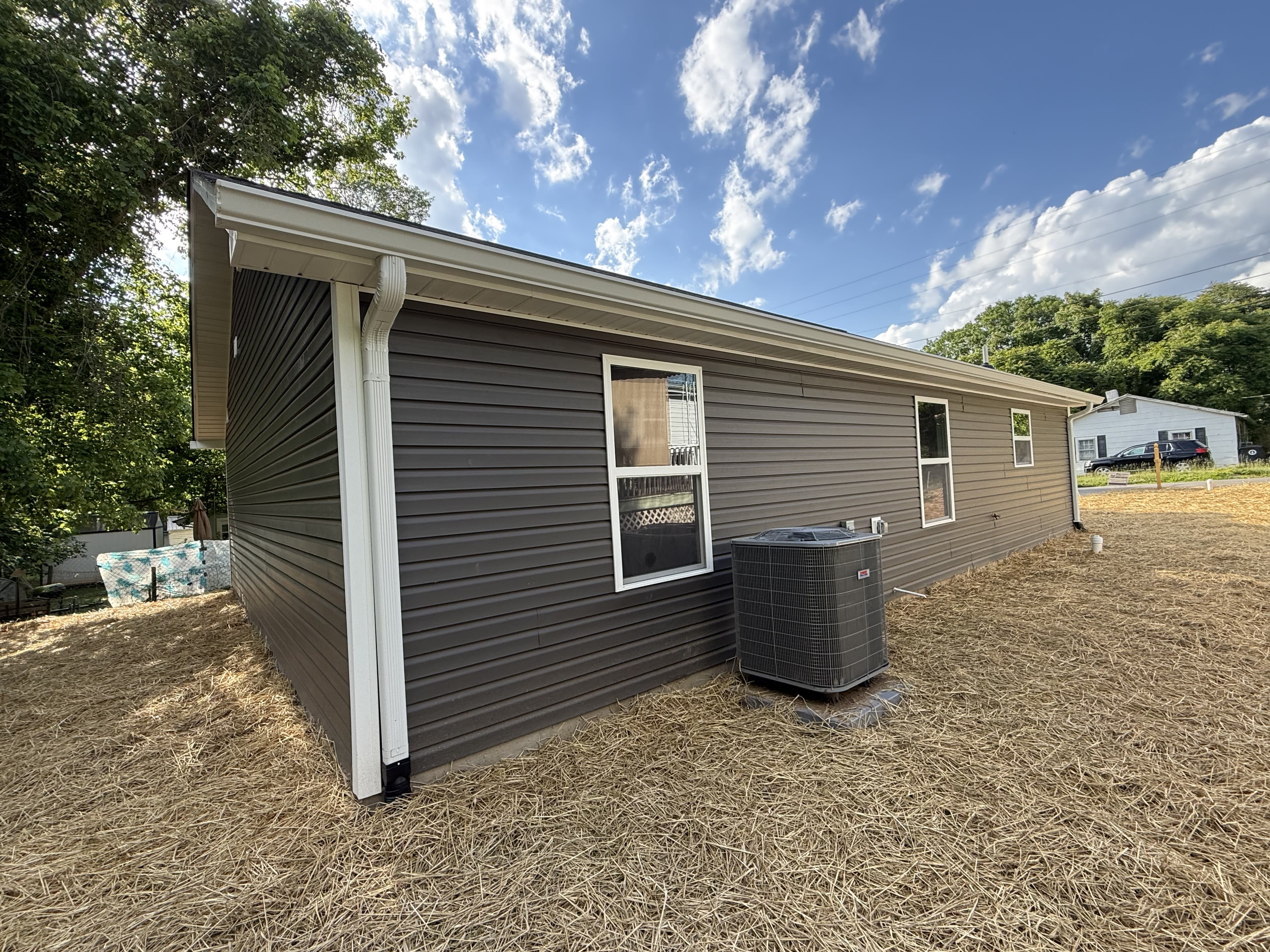 836 Truman St – photo 4