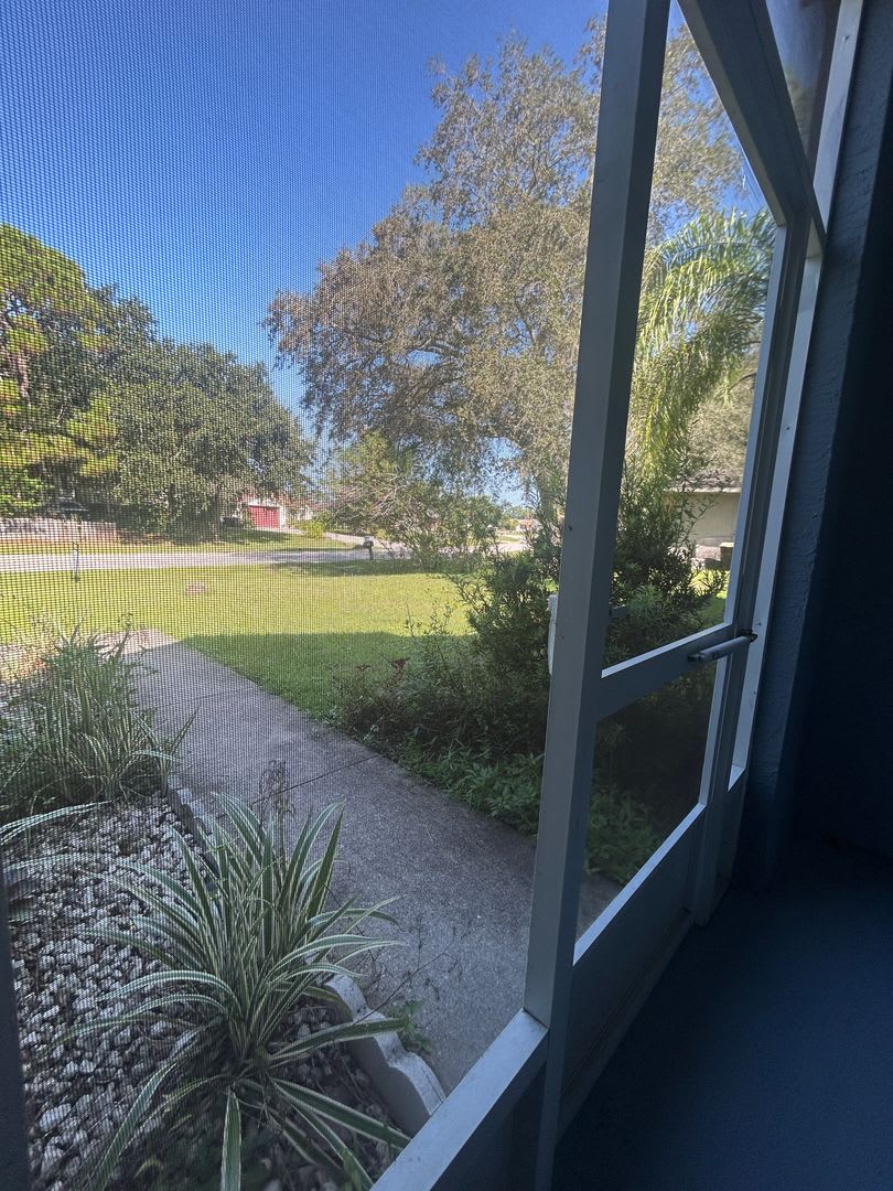 Beautiful Stucco Home In The Heart Of Palm Bay Interior Is Newly Renovated With A Modern Farmhouse Look – photo 3