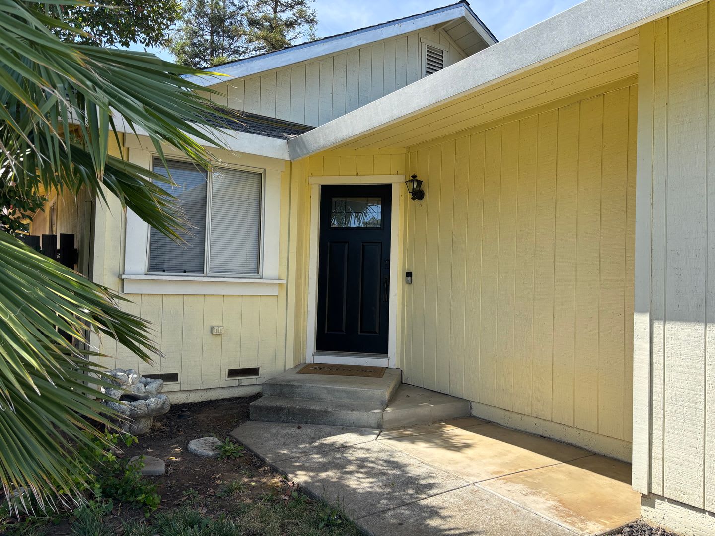 Charming 3 Bed, 2 Bath Home with 2-Car Garage – Rent Ready! – photo 4