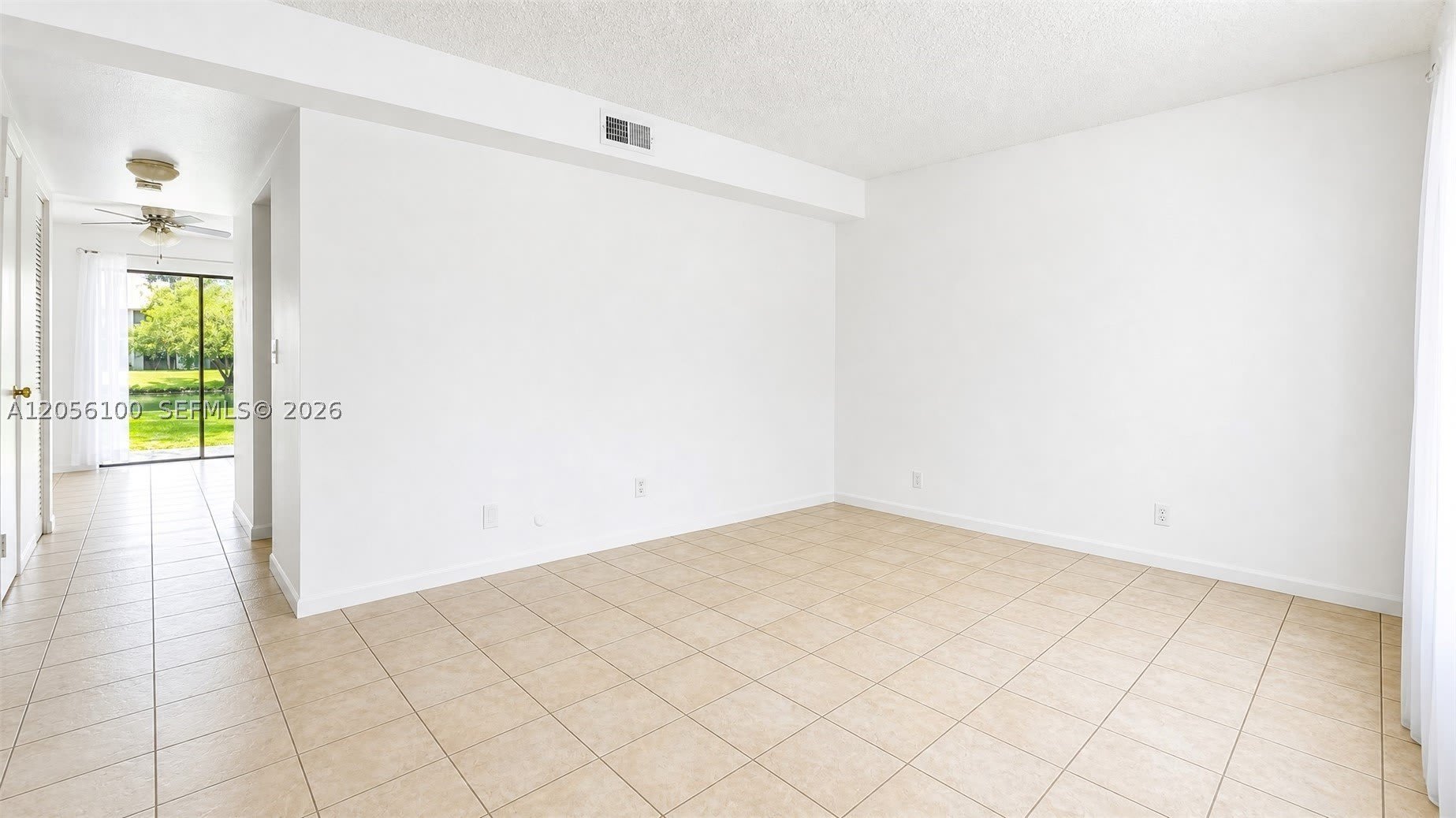 9821 NW 37th St – photo 3