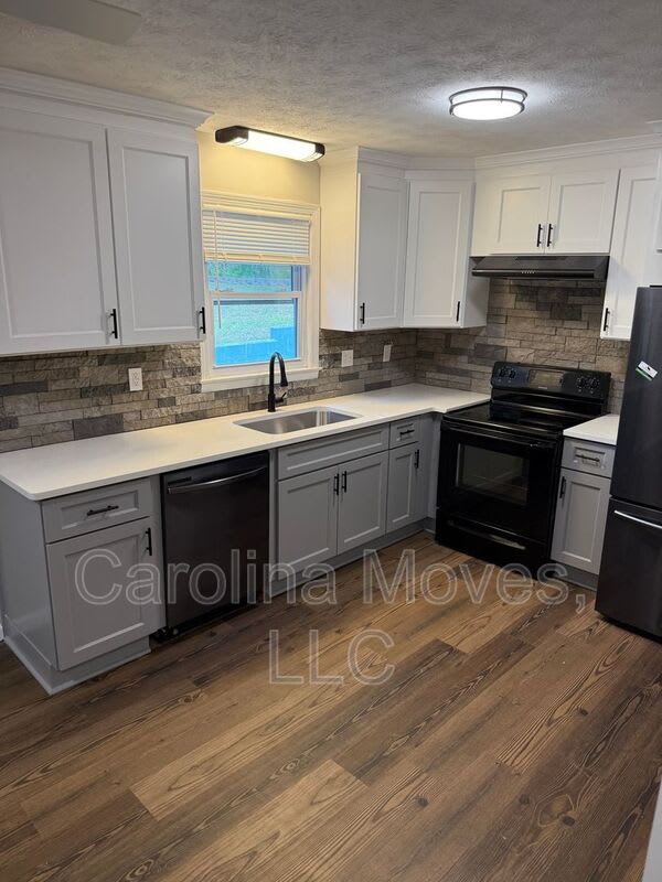 102 Wood Haven Ct. – photo 5