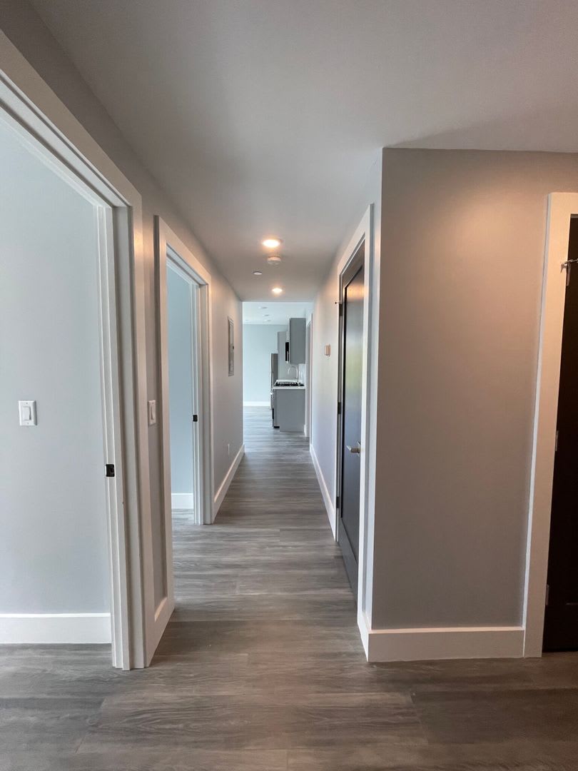 Charming 2 Bedroom No Broker Fee – photo 2
