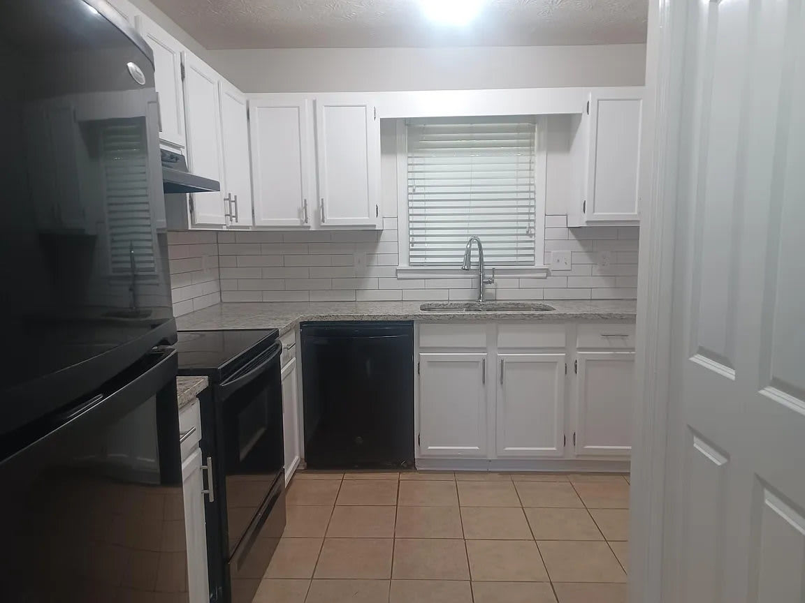 595 Wedgewood Dr – photo 3