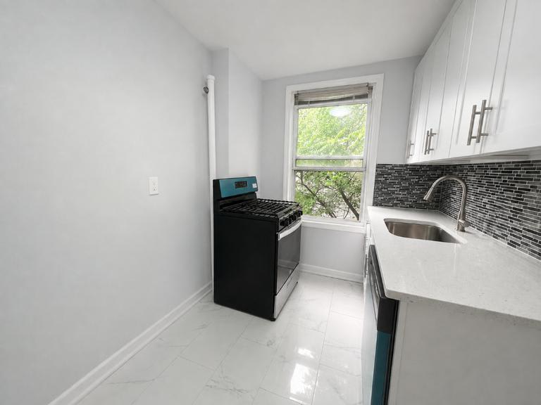 40-29 48th Street – photo 3