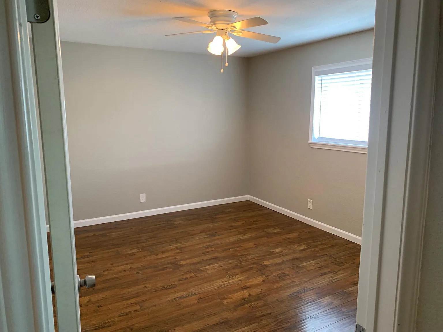 Newport Apartments – photo 3