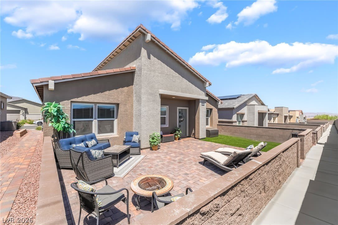 292 Whitney Crest Street – photo 3