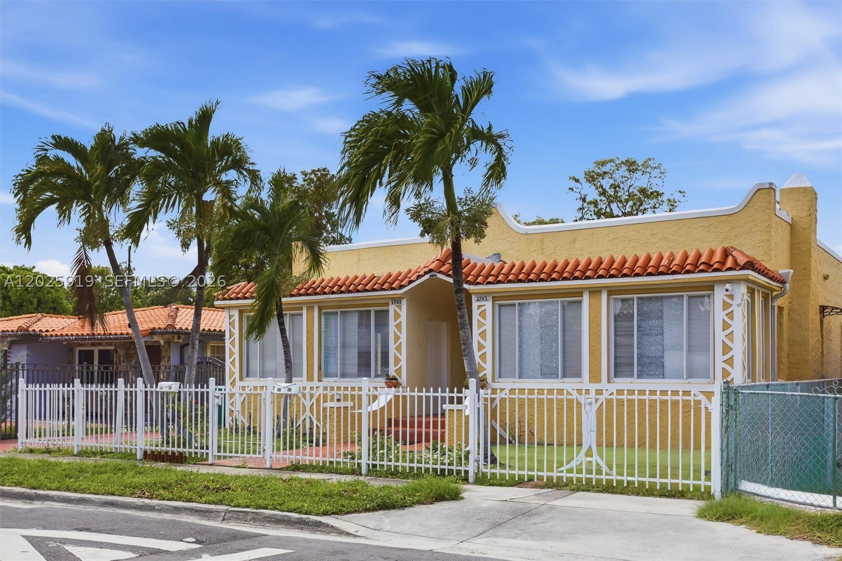 1743 SW 17th St – photo 3