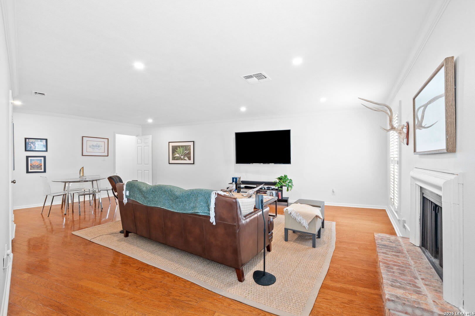 201 ELLWOOD ST – photo 3