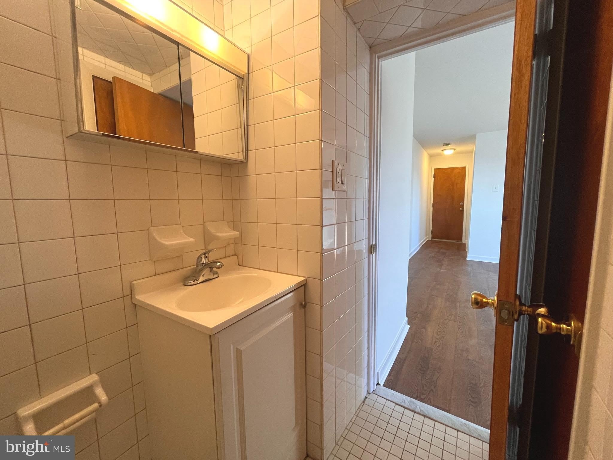1100 FEDERAL Street – photo 4