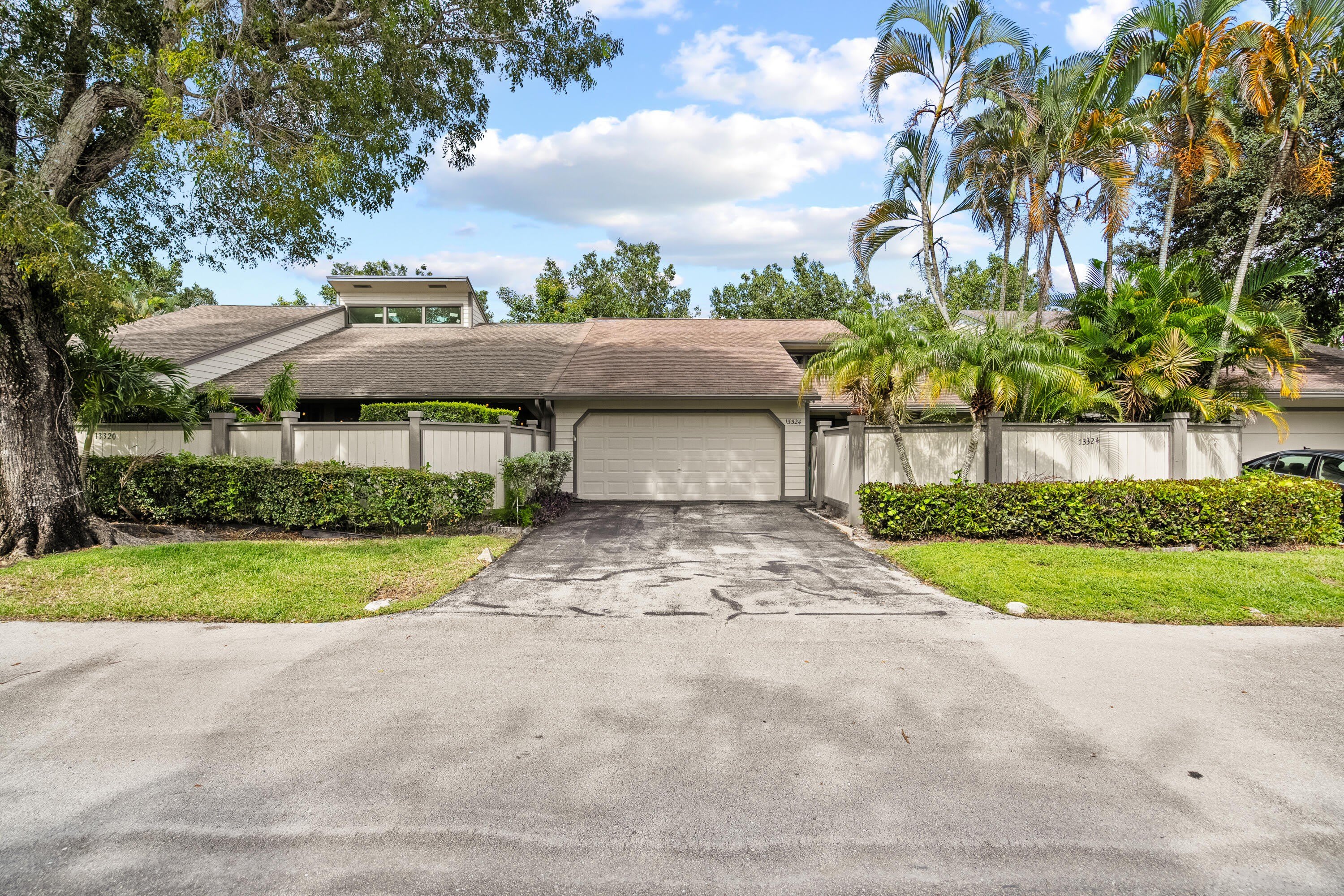 13324 Bedford Mews Court – photo 2