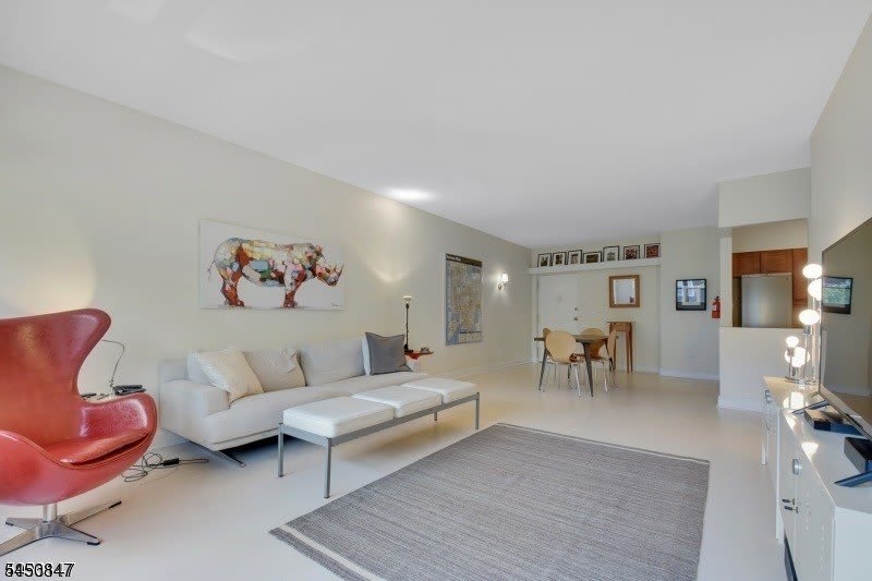 22 Riverside Dr – photo 5
