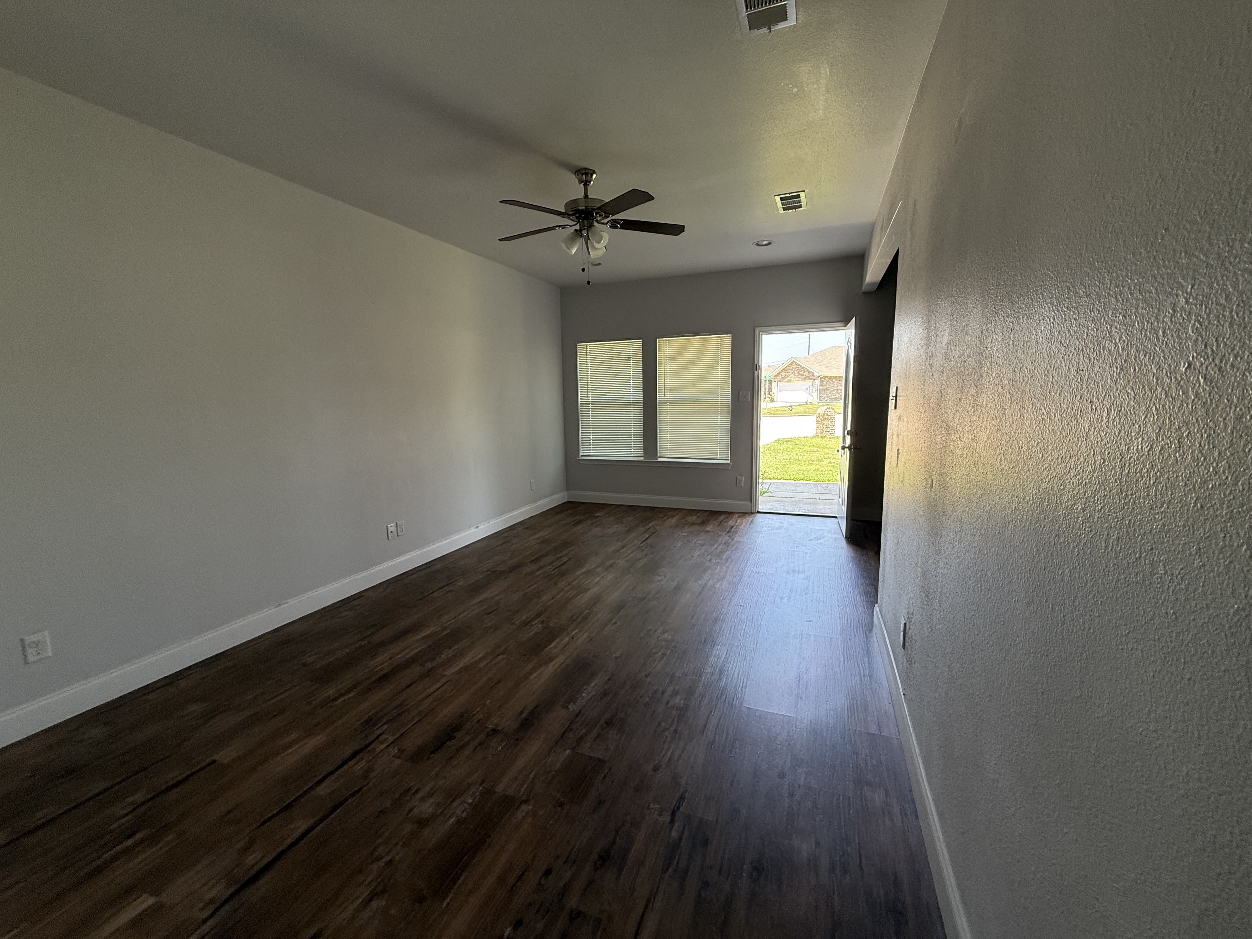 4705 Henry St – photo 2