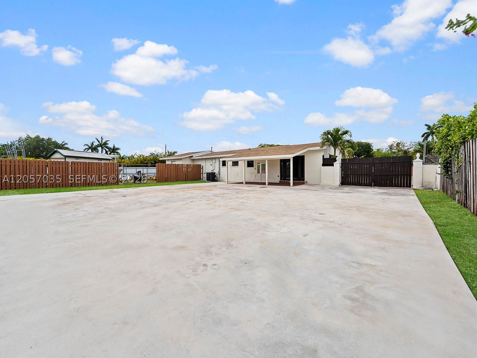 16321 SW 96th Ave – photo 4
