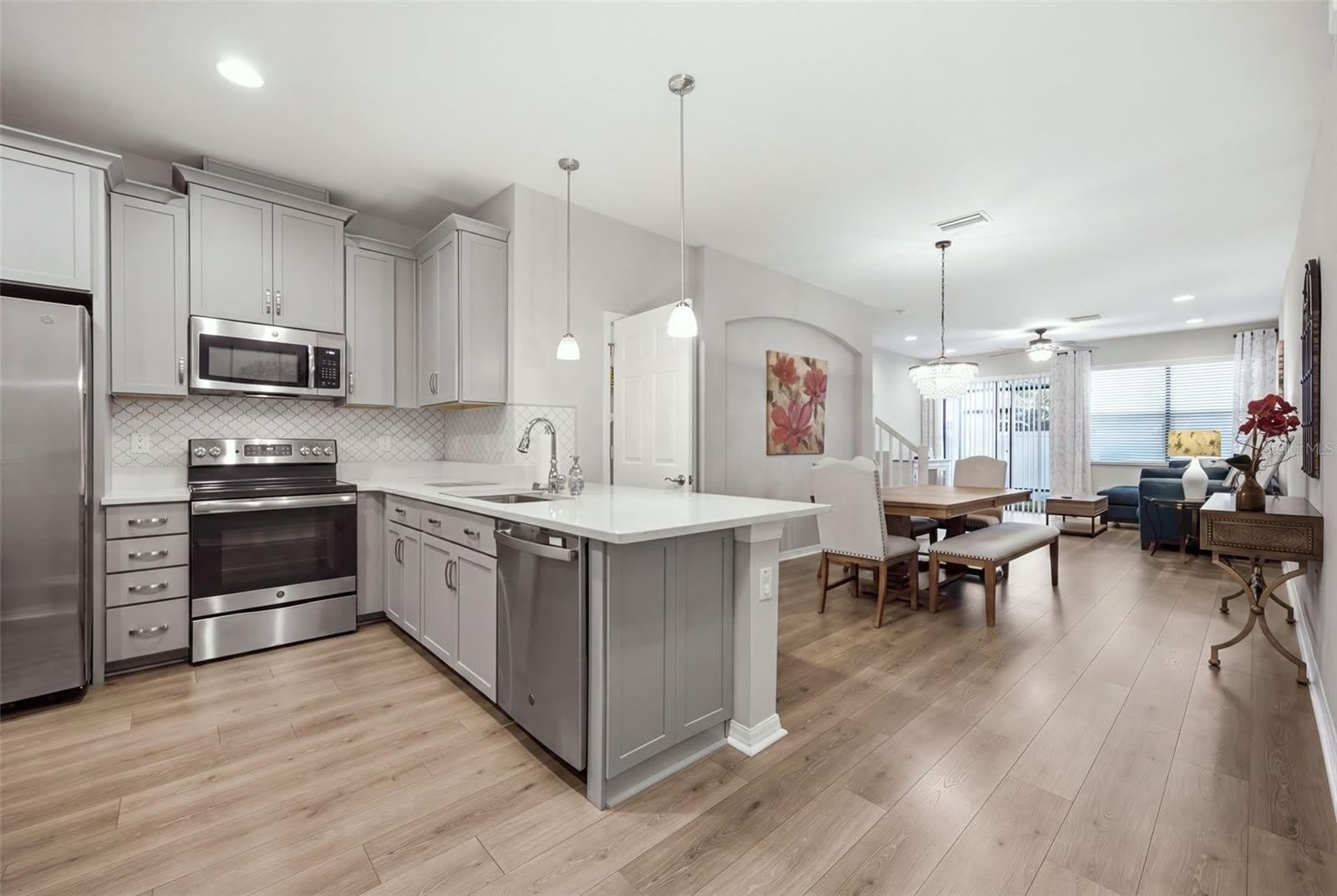 30138 SOUTHWELL Lane – photo 4