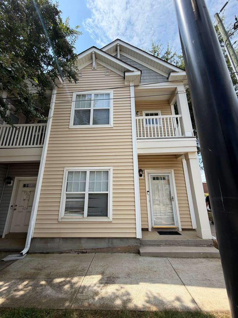 2BR Townhome w/ Deeded Parking, In-Unit W/D, Patio in Optimist Park – photo 1