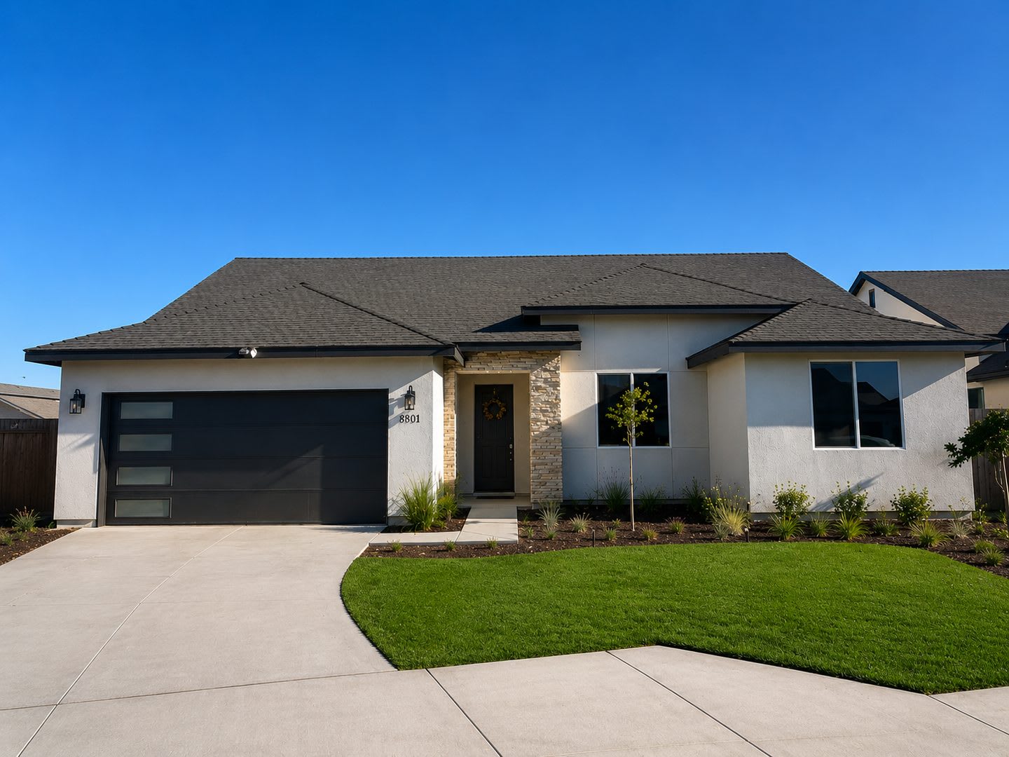 Newly Built 3 Bedroom Home With Attached 2 Car Garage Solar Panels Split Wing Layout Quartz Countertops – photo 1