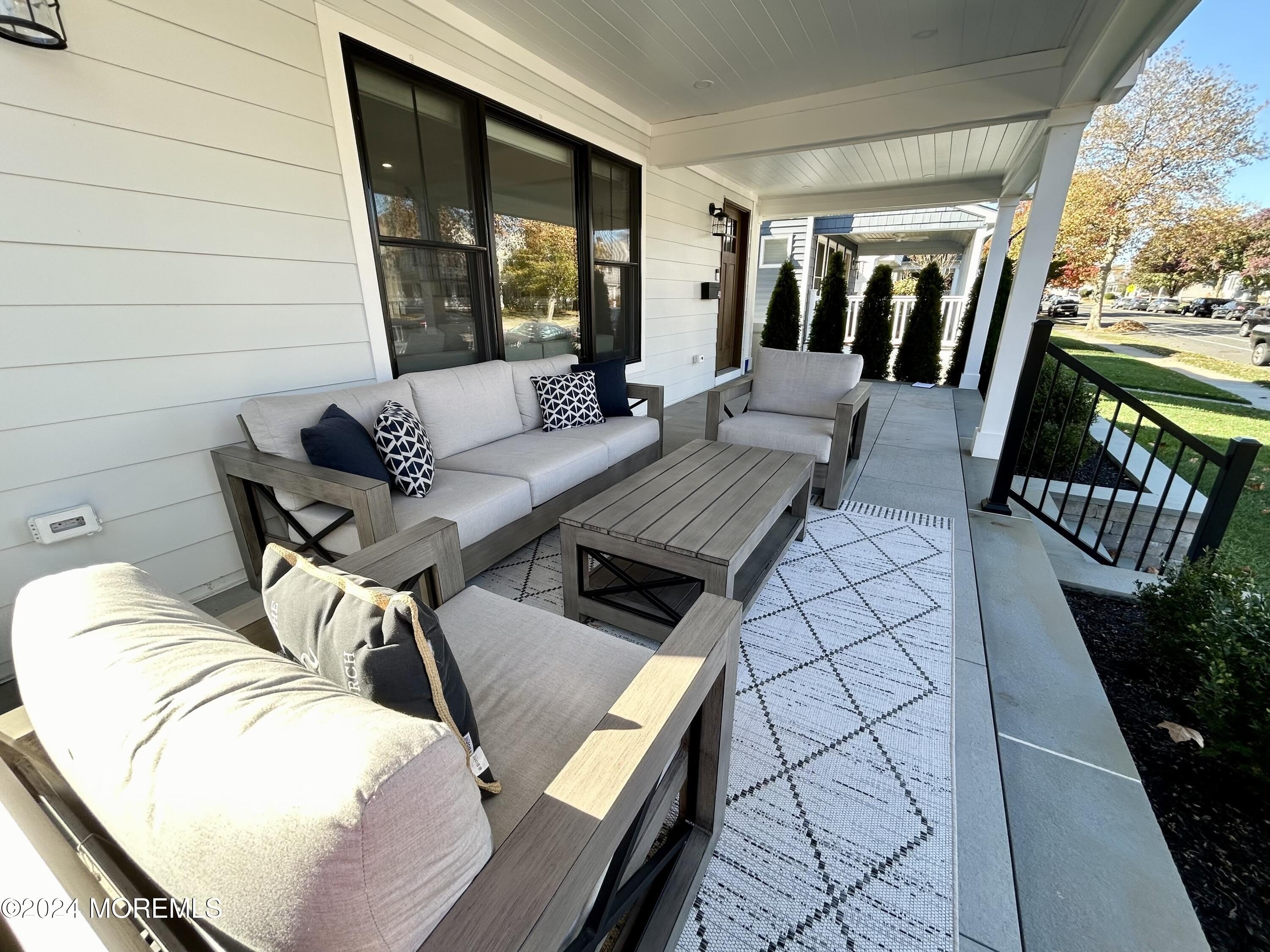 411 Sylvania Avenue – photo 4