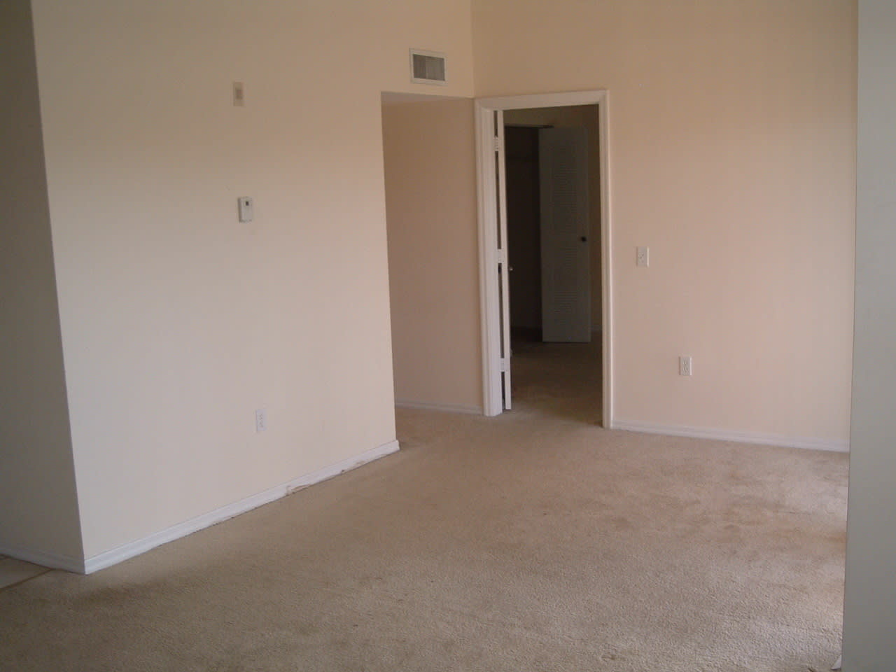 EMERALD ISLE AT LAGUNA LAKES CONDO – photo 5