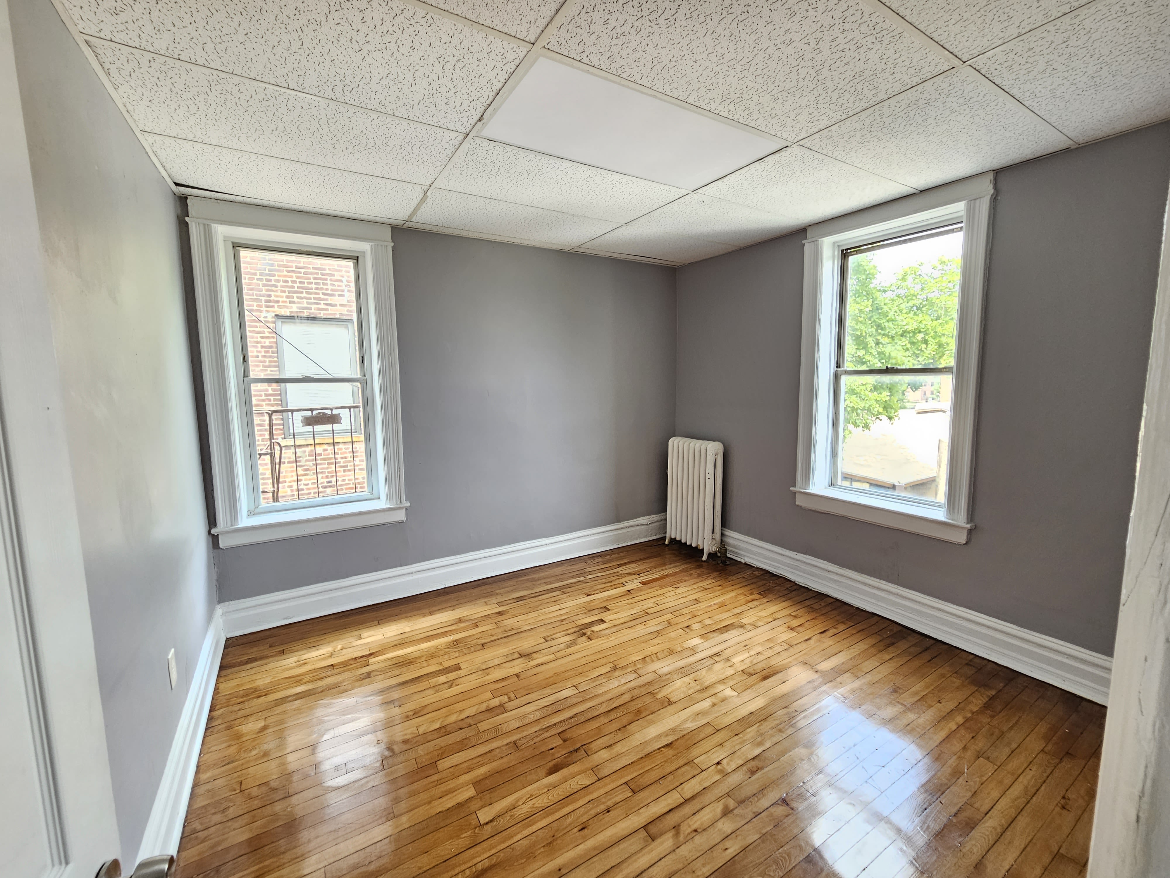 317 William St – photo 3