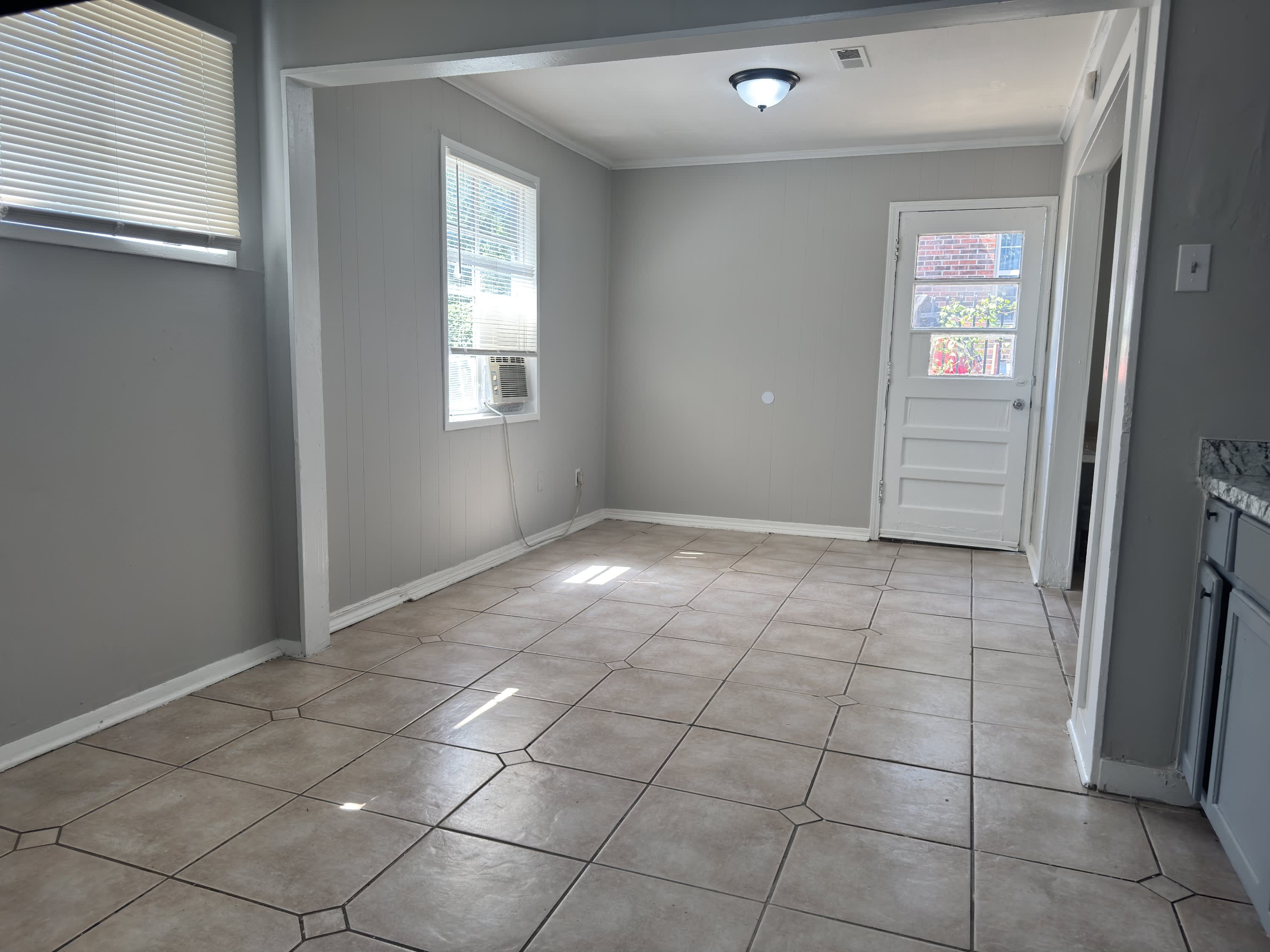 1770 Sugarloaf Street – photo 3