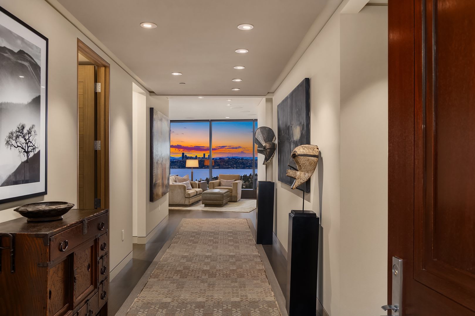 3Bd/2.5Ba Bellevue Condo – photo 3