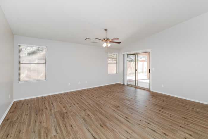12939 North 147th Lane – photo 4
