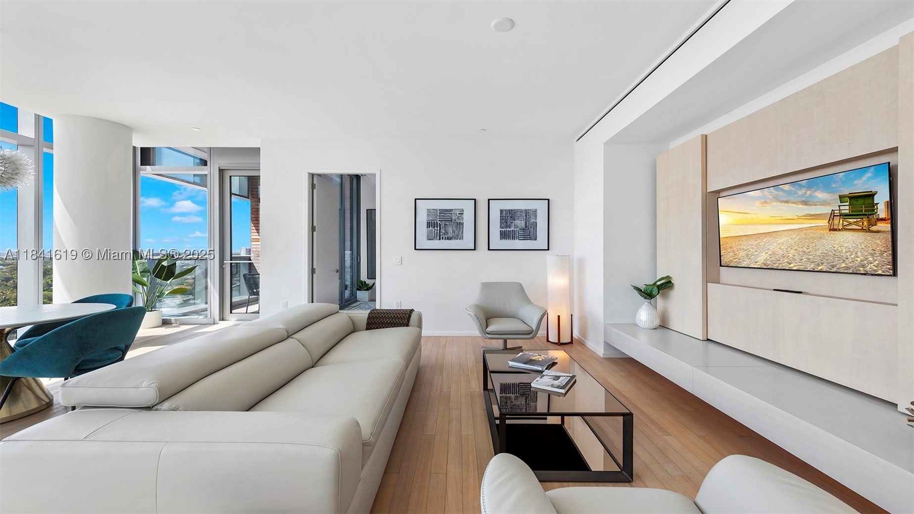 2901 Collins Ave – photo 2